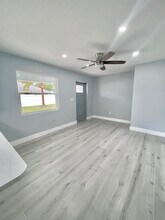 4030 25th St N, Unit # 4 in St. Petersburg, FL - Building Photo - Building Photo