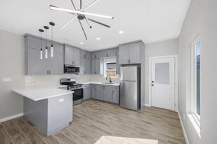 11407 N 24th Ln in McAllen, TX - Building Photo