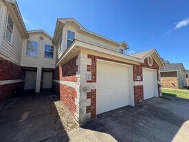 4002 Cambridge Dr, Unit # D in Killeen, TX - Building Photo