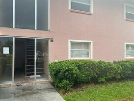 5885 Dahlia Dr in Orlando, FL - Building Photo