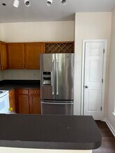 290 Riverbend Dr, Unit 1 B in Charlottesville, VA - Foto de edificio - Building Photo
