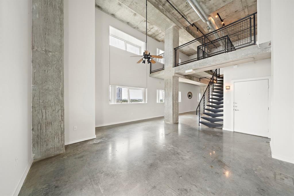 2000 Bagby St in Houston, TX - Building Photo