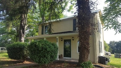 9825 Meetze Rd in Midland, VA - Building Photo - Building Photo