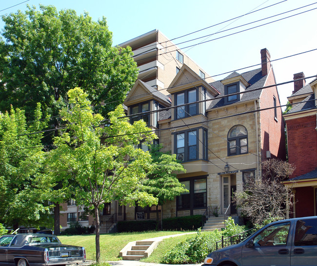 208-210 N Dithridge St in Pittsburgh, PA - Foto de edificio - Building Photo