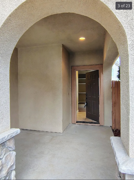 609 Chateau Way in Vacaville, CA - Building Photo - Building Photo