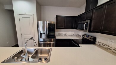 11708 NE 23rd St in Vancouver, WA - Building Photo - Building Photo