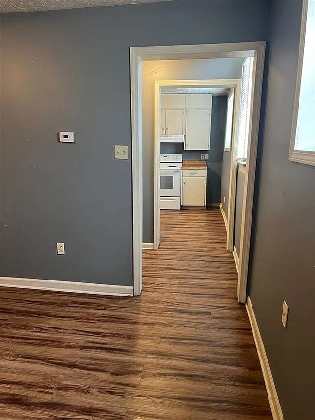 102 E 2nd St, Unit 1 in Russellville, KY - Building Photo - Building Photo