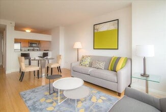 800 Sixth Avenue in New York, NY - Building Photo - Building Photo