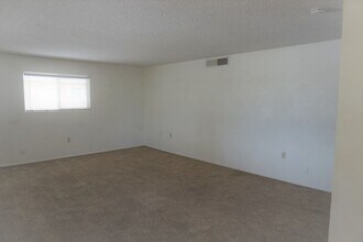 517 Phillip Dr in Sierra Vista, AZ - Building Photo - Building Photo