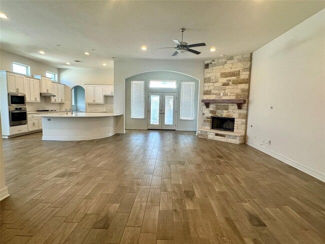 property at 124 Woodway Bend
