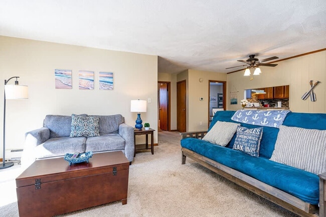 6542 Bella Vista Dr NE in Rockford, MI - Foto de edificio - Building Photo