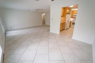 251 S Villas Ct in Tallahassee, FL - Building Photo - Building Photo