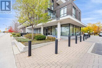 128 Fairview Mall Dr in Toronto, ON - Building Photo - Building Photo