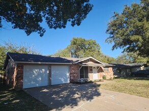 1175 Dublin Dr in Fort Worth, TX - Building Photo - Building Photo