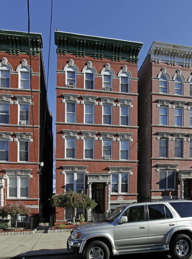 140 Duncan Ave in Jersey City, NJ - Building Photo - Building Photo