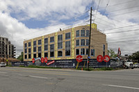 724 Sheppard Ave W in Toronto, ON - Building Photo - Building Photo