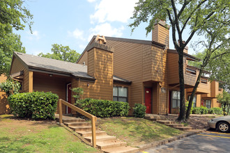 Ridge Park Apartments in Tulsa, OK - Building Photo - Building Photo