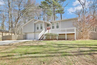 3102 Carmel Dr in Douglasville, GA - Foto de edificio - Building Photo