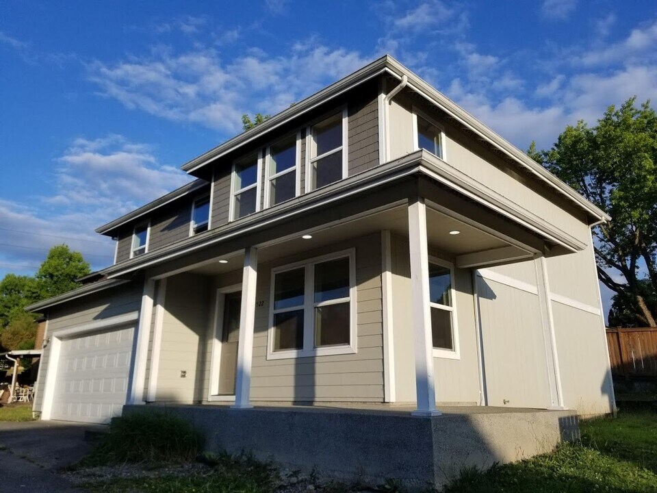 1522 Davis Ave in Renton, WA - Foto de edificio