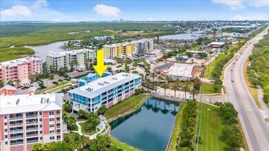 1 Riverwalk Dr in New Smyrna Beach, FL - Foto de edificio - Building Photo