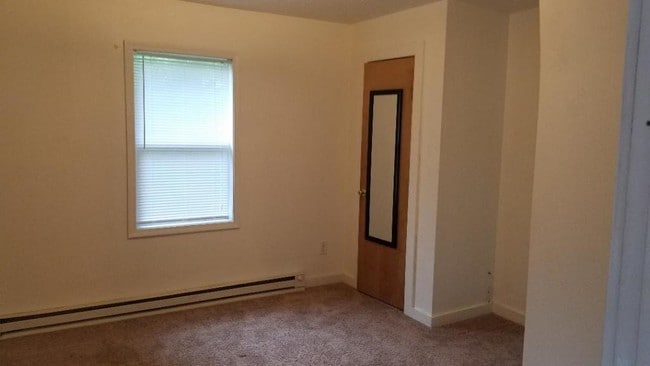 6019 Madison in Coloma, MI - Building Photo - Building Photo