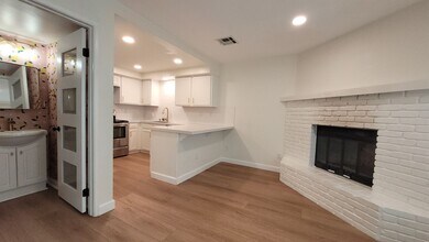 4962 Waring Rd in San Diego, CA - Building Photo - Building Photo