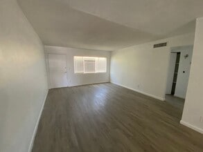 1126 N 27th St in Phoenix, AZ - Building Photo - Building Photo