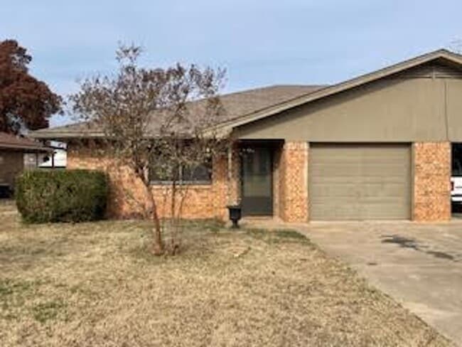 property at 107 Briarwood Ln