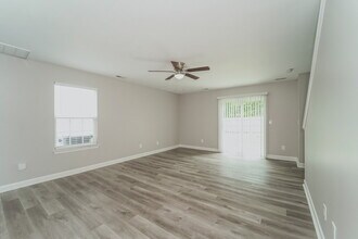 9139 Simonton Dr in Charlotte, NC - Foto de edificio - Building Photo