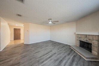 2032 Hopi Trail in Grand Prairie, TX - Building Photo - Building Photo