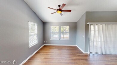 575 Oakleaf Plantation Pkwy in Orange Park, FL - Building Photo - Building Photo