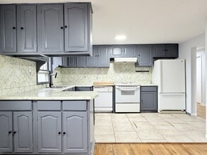 474 Chilver Rd in Windsor, ON - Building Photo - Building Photo