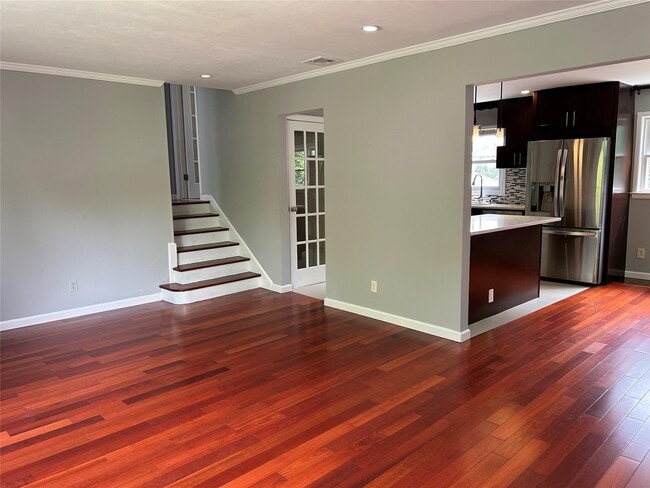 33 Ava Dr in Syosset, NY - Building Photo - Building Photo