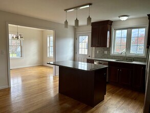 121B Robin Hill Dr in Groton, MA - Foto de edificio - Building Photo