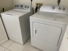 11674 Pointe Cir in Ft. Myers, FL - Building Photo - Building Photo