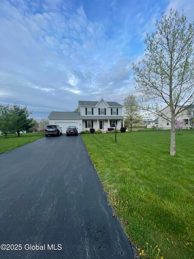5 Eagle Ln in Mechanicville, NY - Building Photo - Building Photo