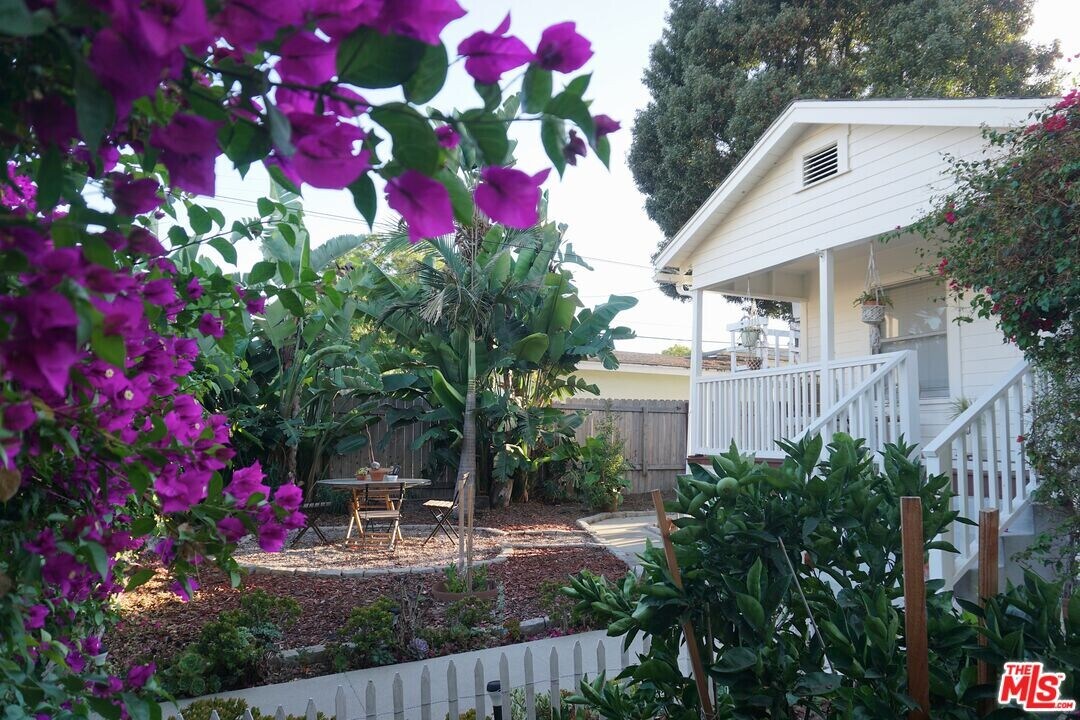 459 N Bandini St in Los Angeles, CA - Building Photo