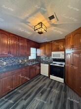 11312 W 67th Terrace in Shawnee, KS - Building Photo - Building Photo