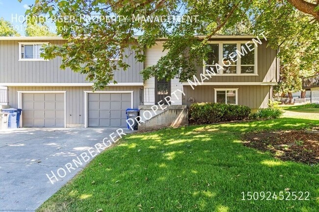 property at 3917 S Johnson St