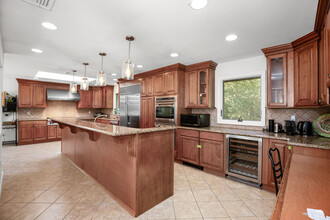 7 Alpine Dr in Armonk, NY - Building Photo - Building Photo