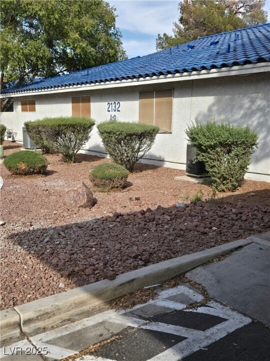 2132 Willowbury Dr in Las Vegas, NV - Building Photo