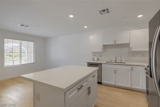 951 Jigglypuff Pl in Henderson, NV - Building Photo - Building Photo