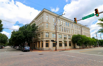 212 E Clay St in Richmond, VA - Foto de edificio - Building Photo