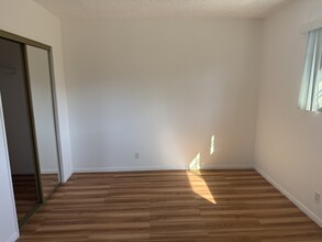 2608 Manhattan Ave, Unit B in Montrose, CA - Building Photo - Building Photo
