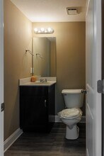 1775 Spring Water Dr, Unit C in Clarksville, TN - Foto de edificio - Building Photo