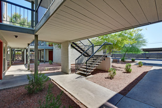 Arcadia Flats in Phoenix, AZ - Building Photo - Building Photo