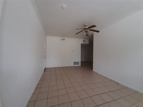 4542 Otterbury Dr in Houston, TX - Building Photo - Building Photo