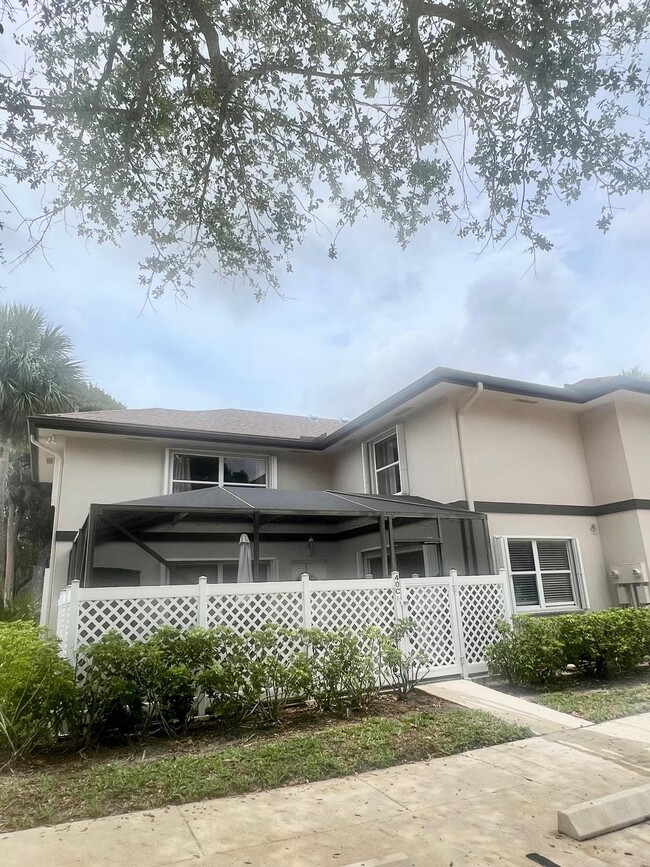 property at 40 Essex Ct