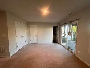 5931 McComb St in Crozet, VA - Building Photo - Building Photo