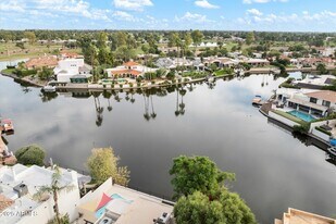 7613 E Vía Del Reposo in Scottsdale, AZ - Building Photo